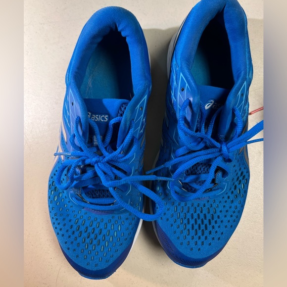 Asics Shoes - ASICS women’s size 8.5 gel cumulus shoes